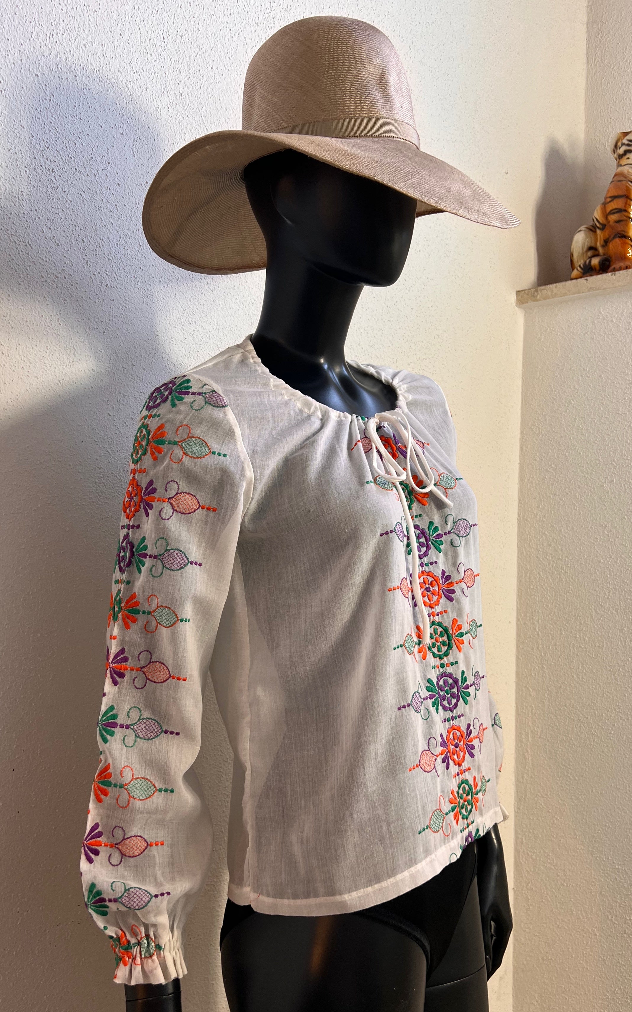 Vintage 70s Folklore Blouse