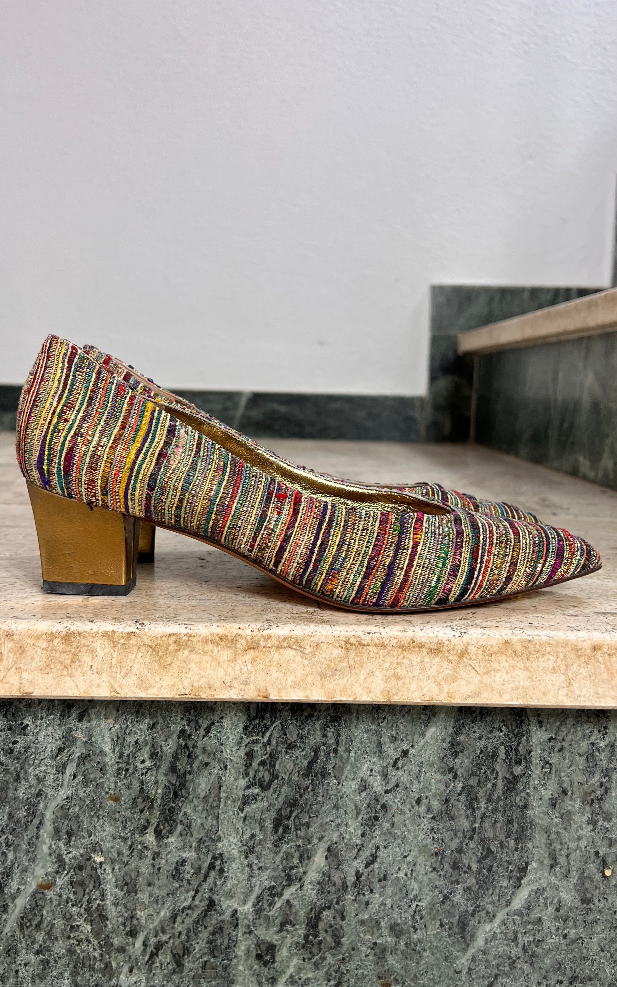 Vintage Gold Woven Bruno Magli Pumps 38,5