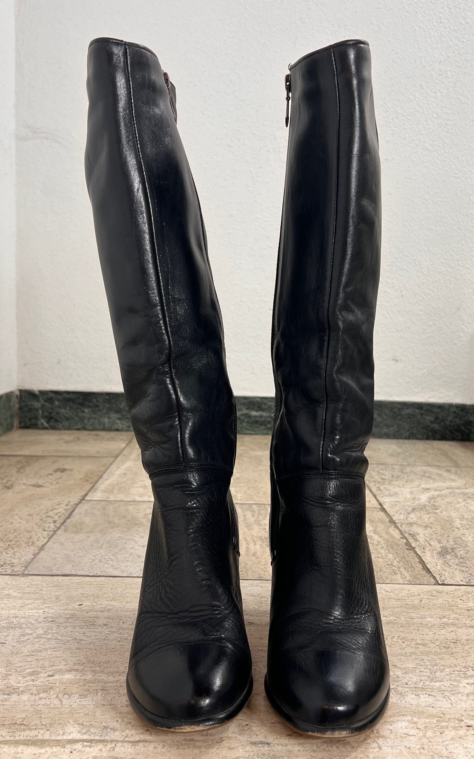 Vintage 70s Black Knee-High Boots 39