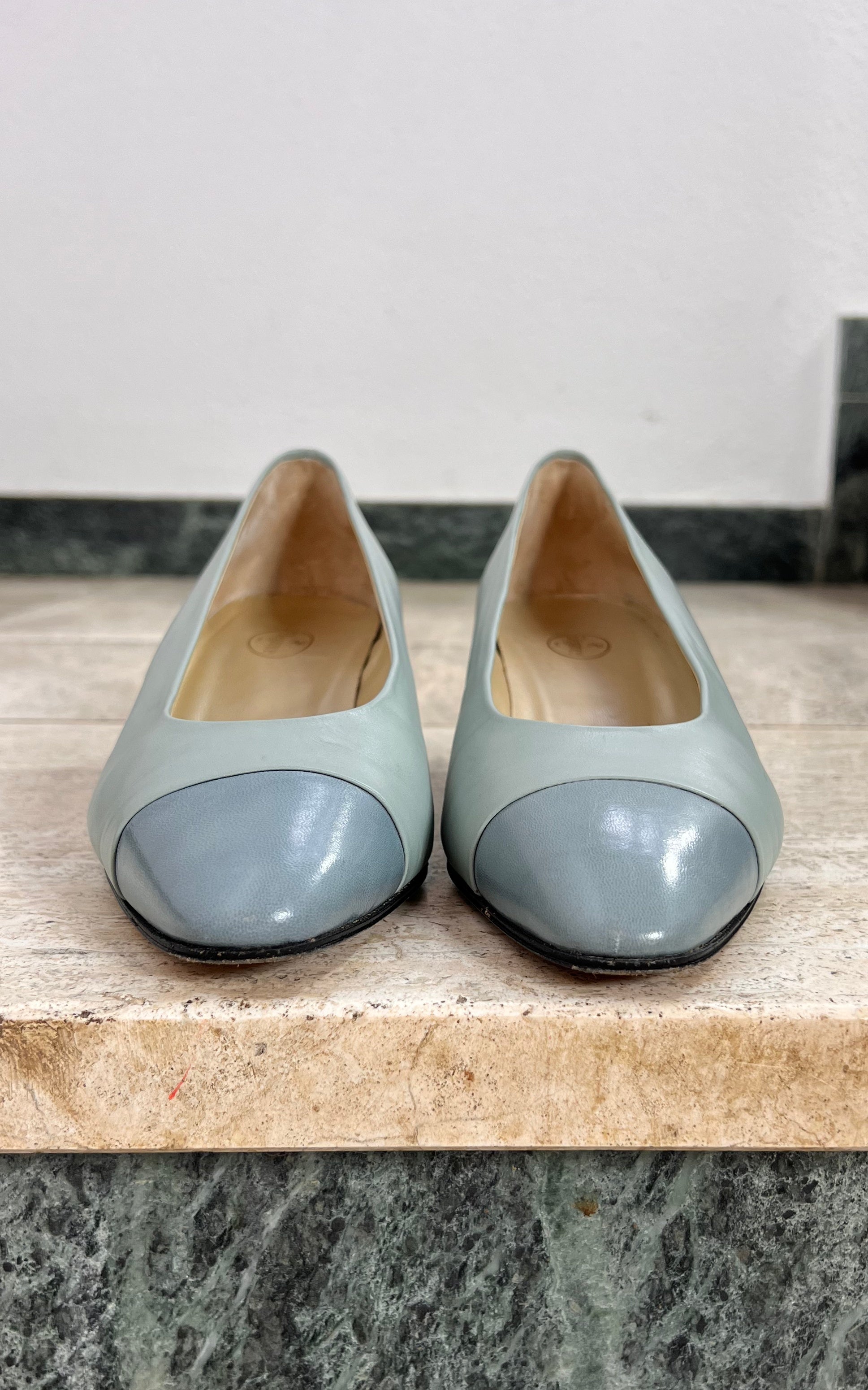 Vintage Elegance Paris Pumps 40