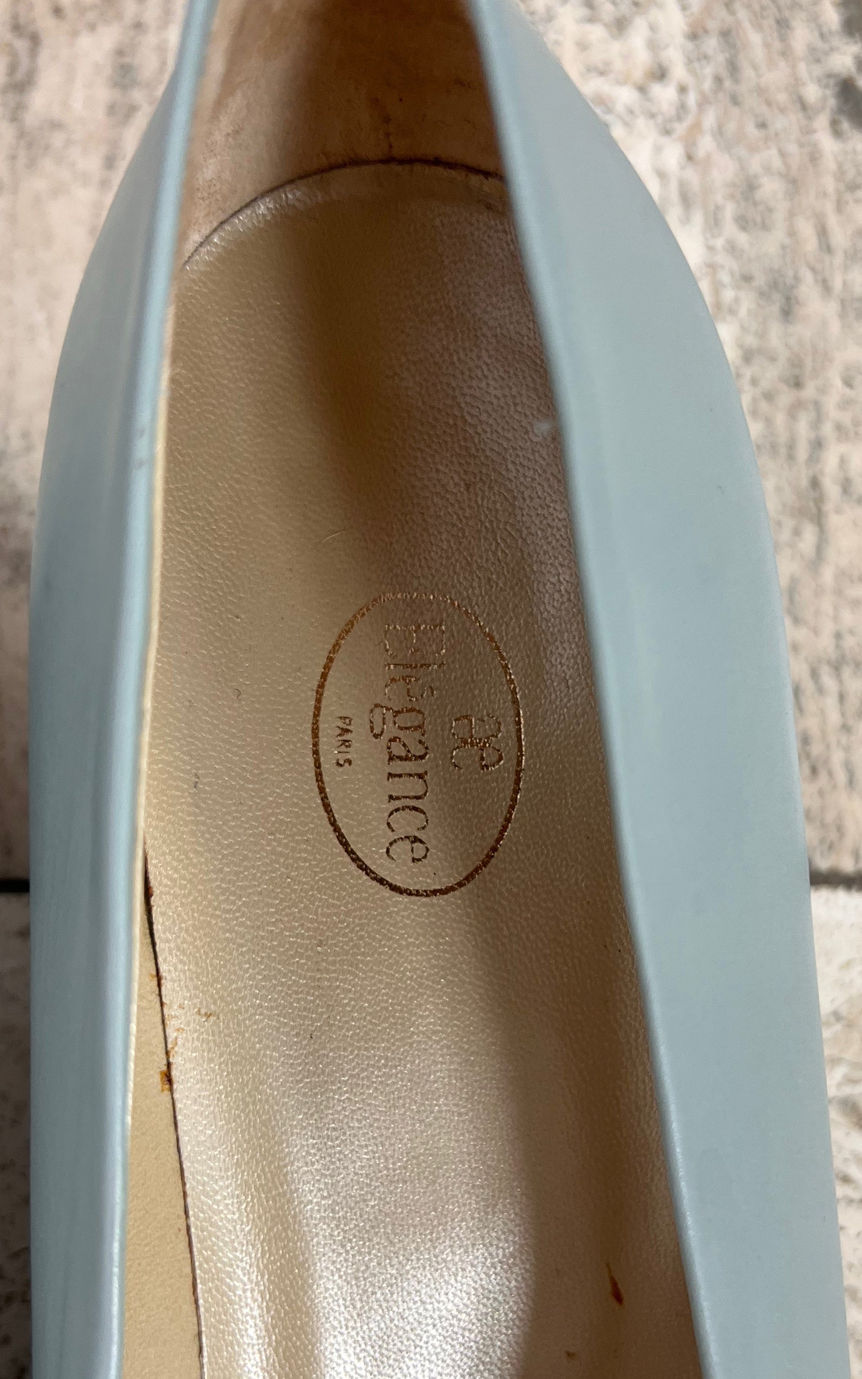 Vintage Elegance Paris Pumps 40
