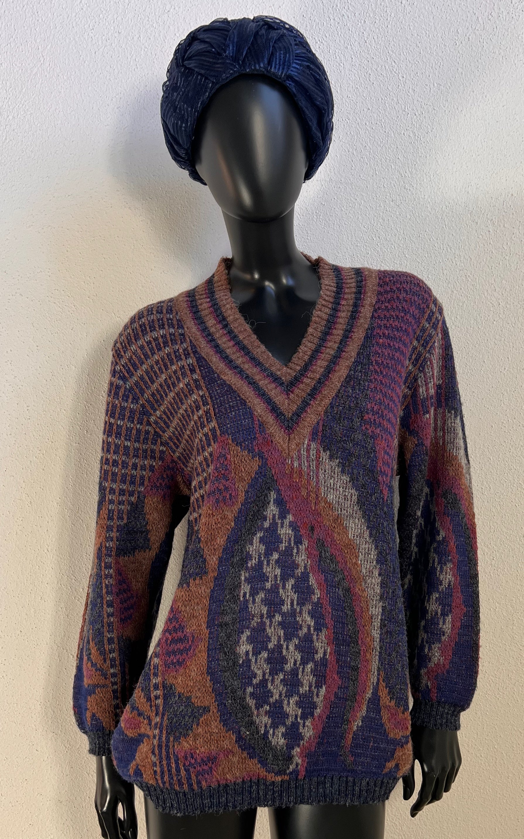 Vintage Elegance Paris Jumper