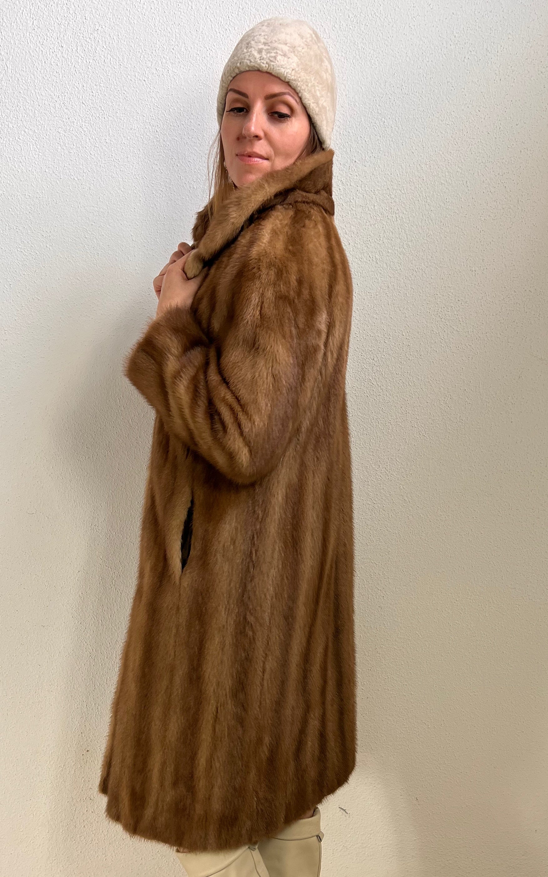 Vintage 1970s Brown Mink Fur Coat