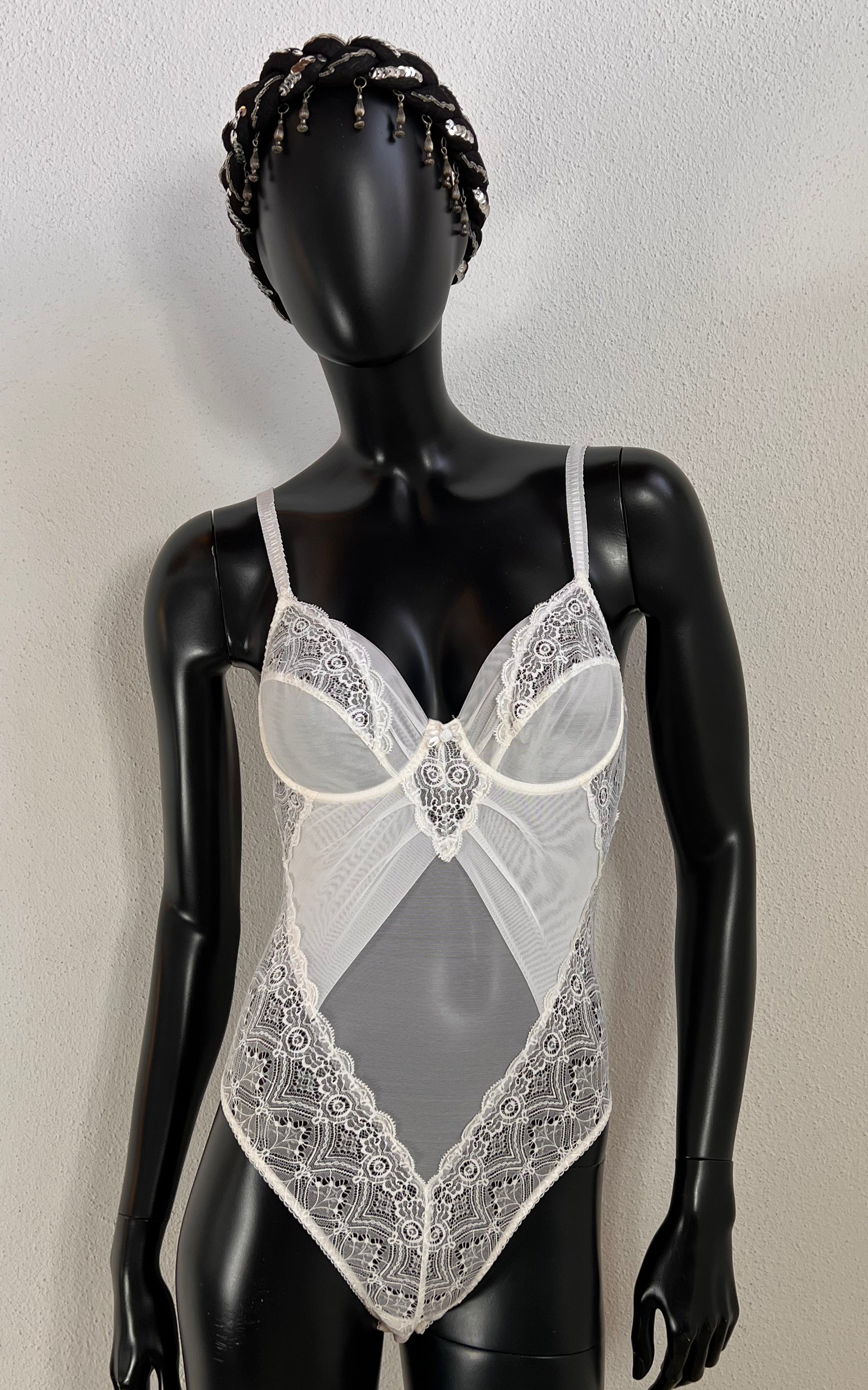 Vintage Excellent Lace Body Suit