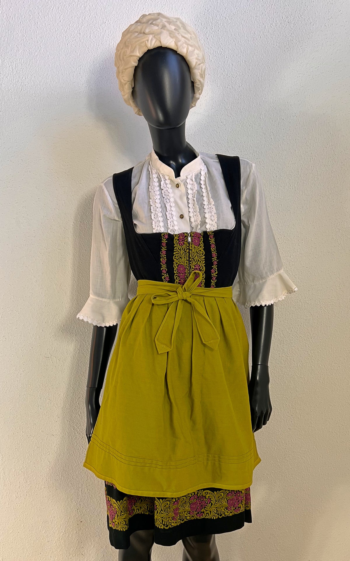 Vintage 70s Rose Dirndl Bavarian Dress Set