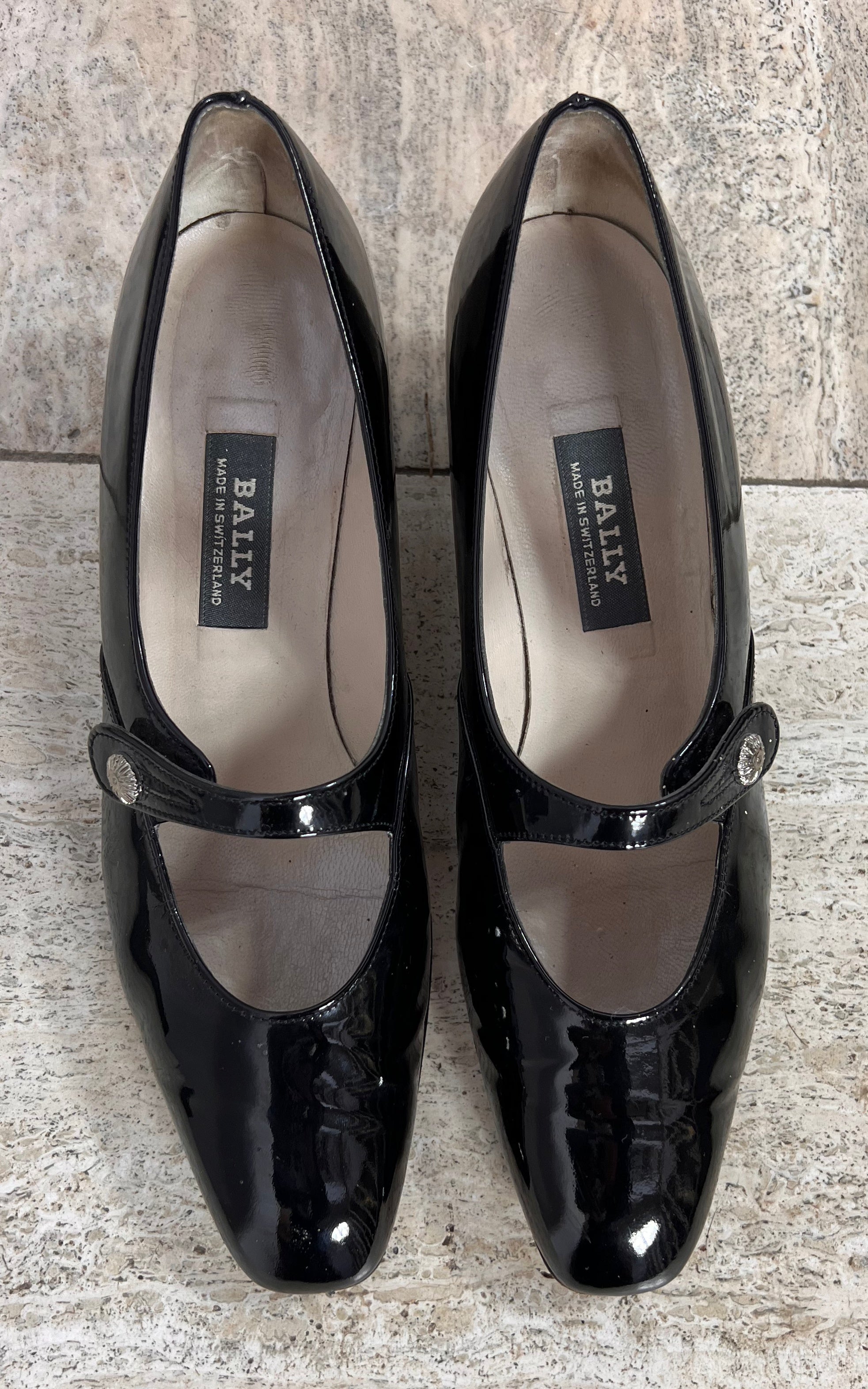 Vintage Bally Patent Leather Mary Jane Pump 39