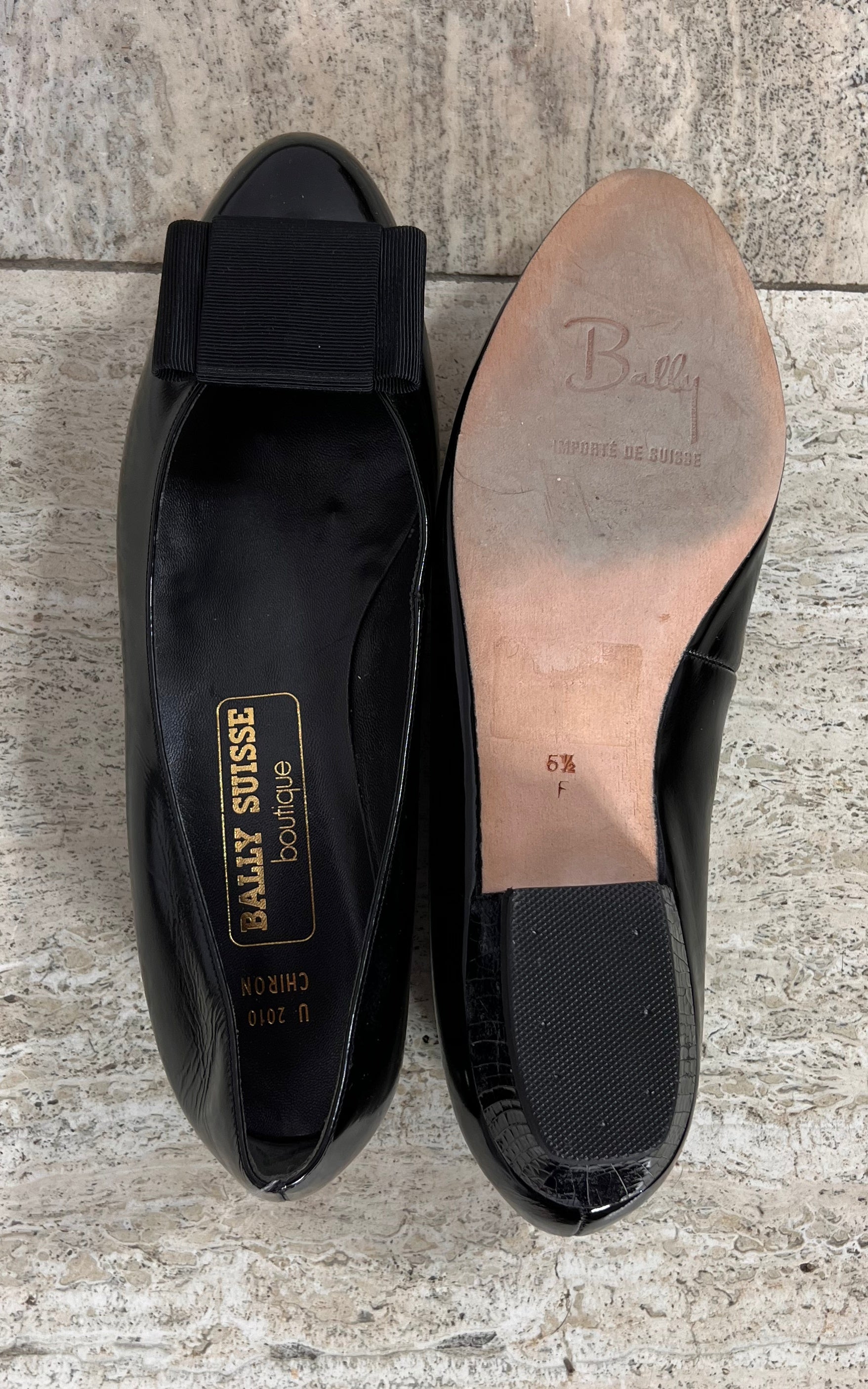 Vintage Bally Suisse Patent Bow Ballerines 38