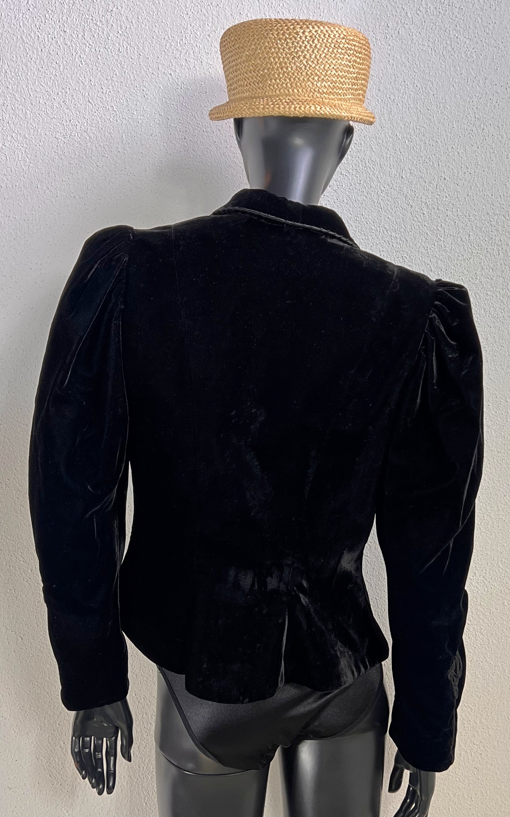 Elegant Vintage Black Velvet Jacket