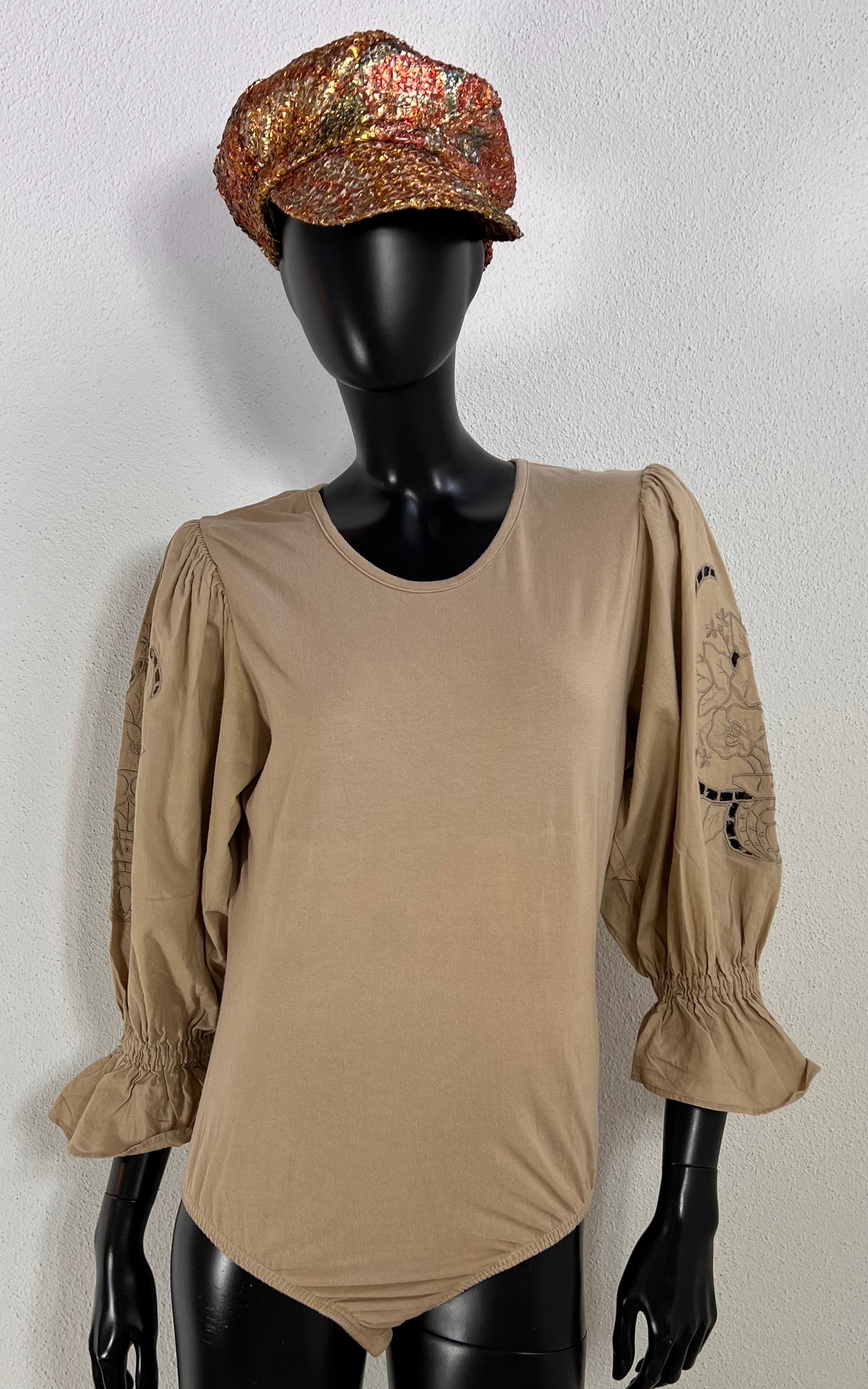Vintage Beige Lace Body