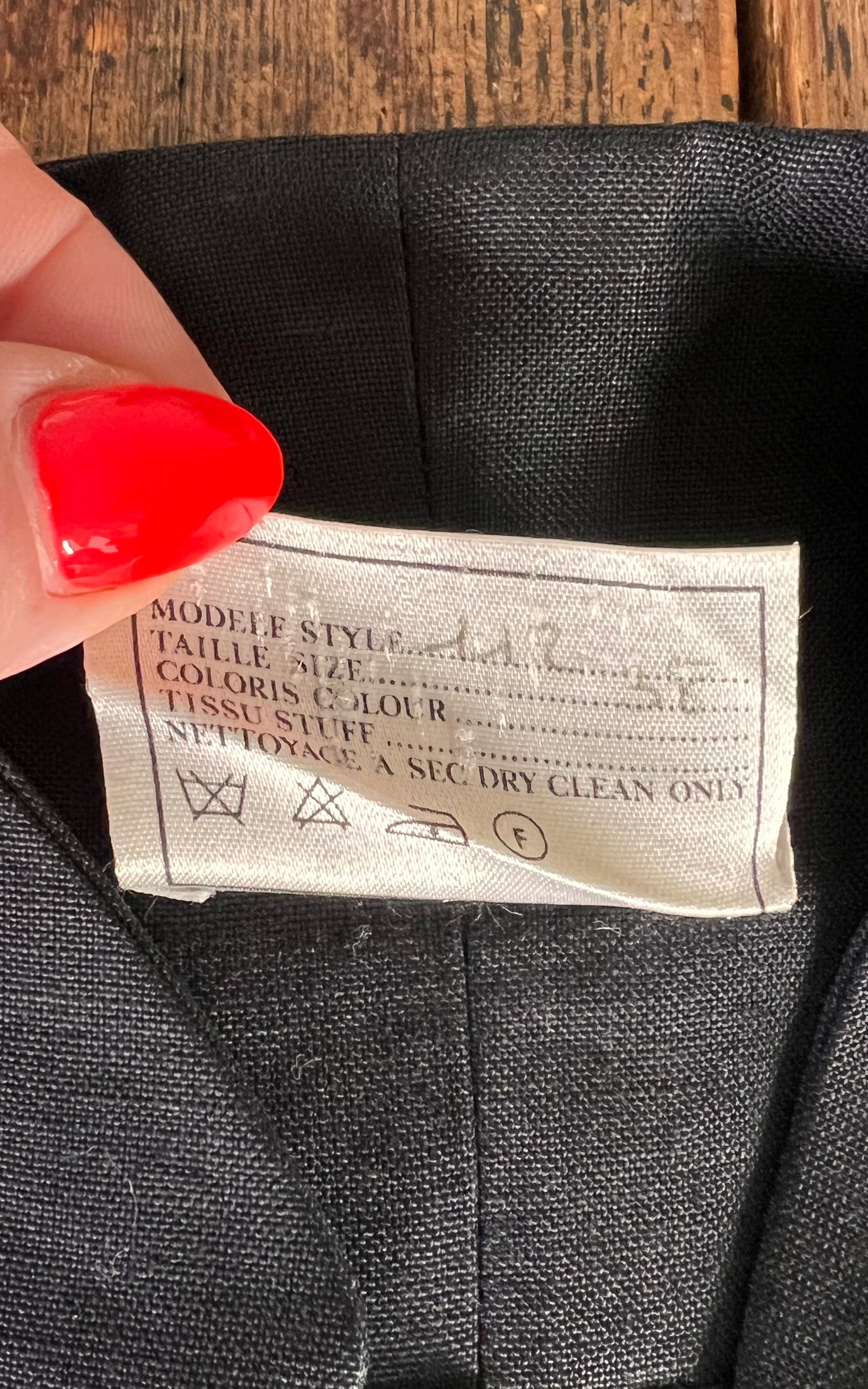 Vintage Emmanuelle Khanh Scallop Linnen Blazer