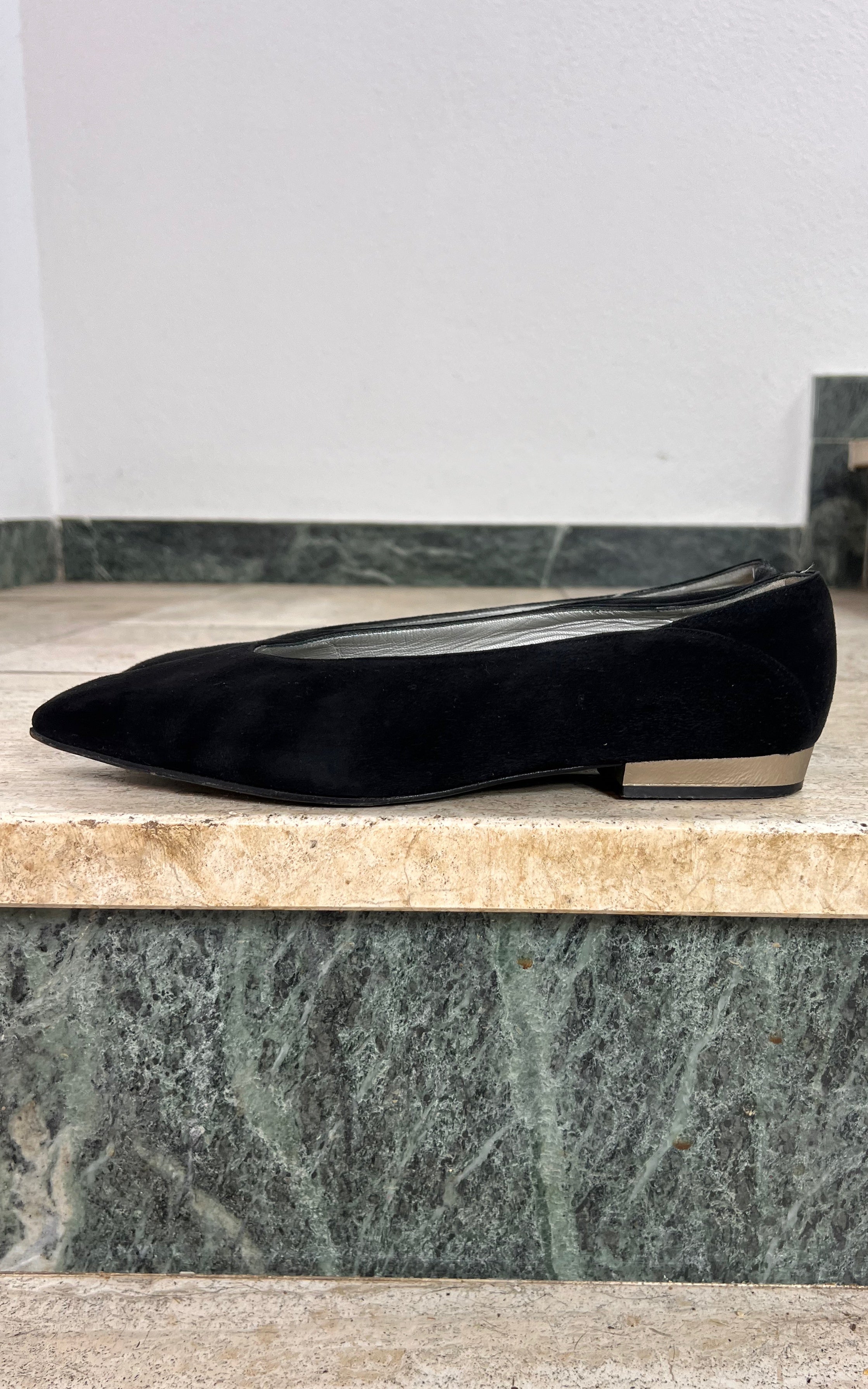 Vintage Laurel Black Suede Ballet Flats 40