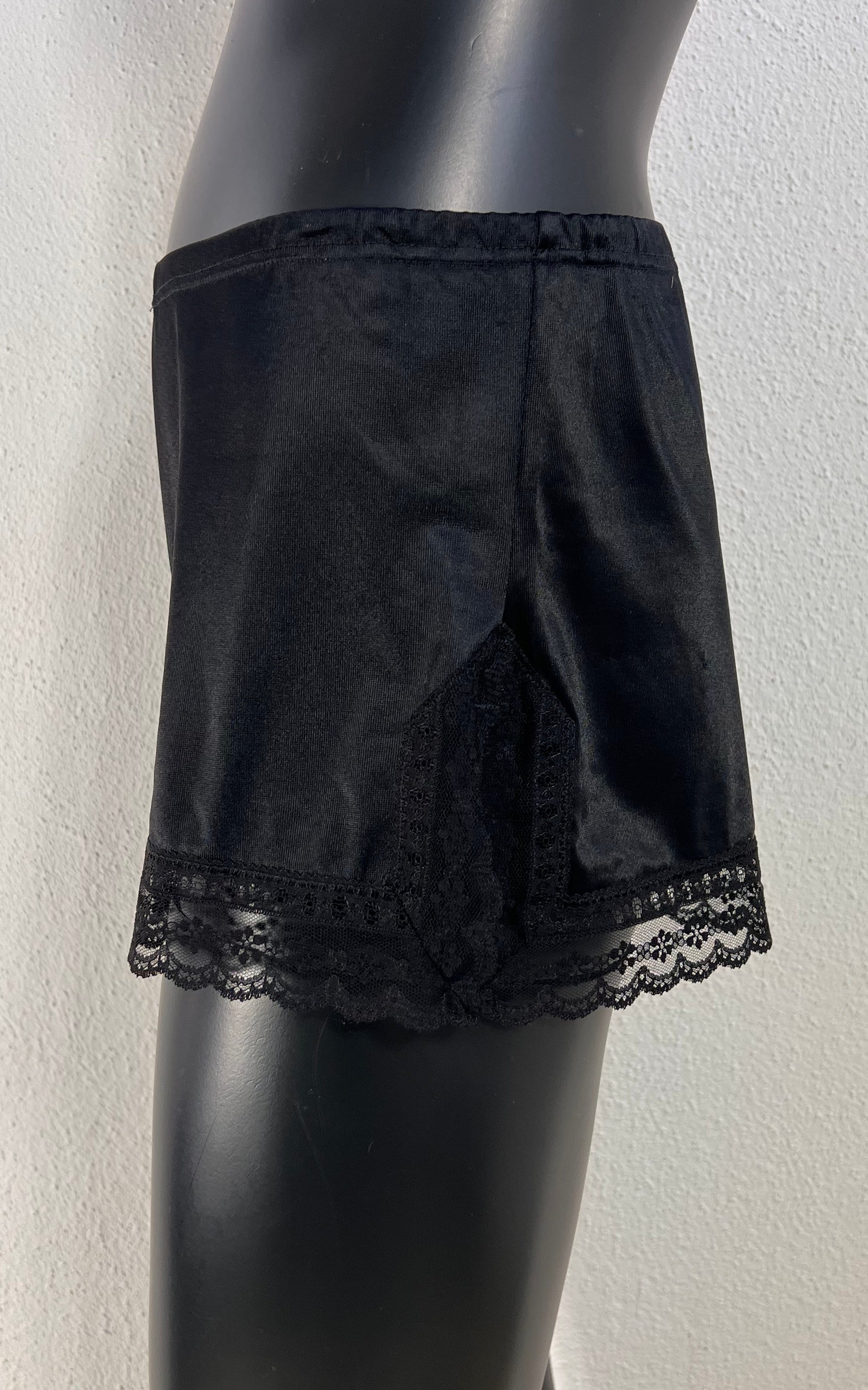 Vintage Schiesser Lace Lingerie Panty 38