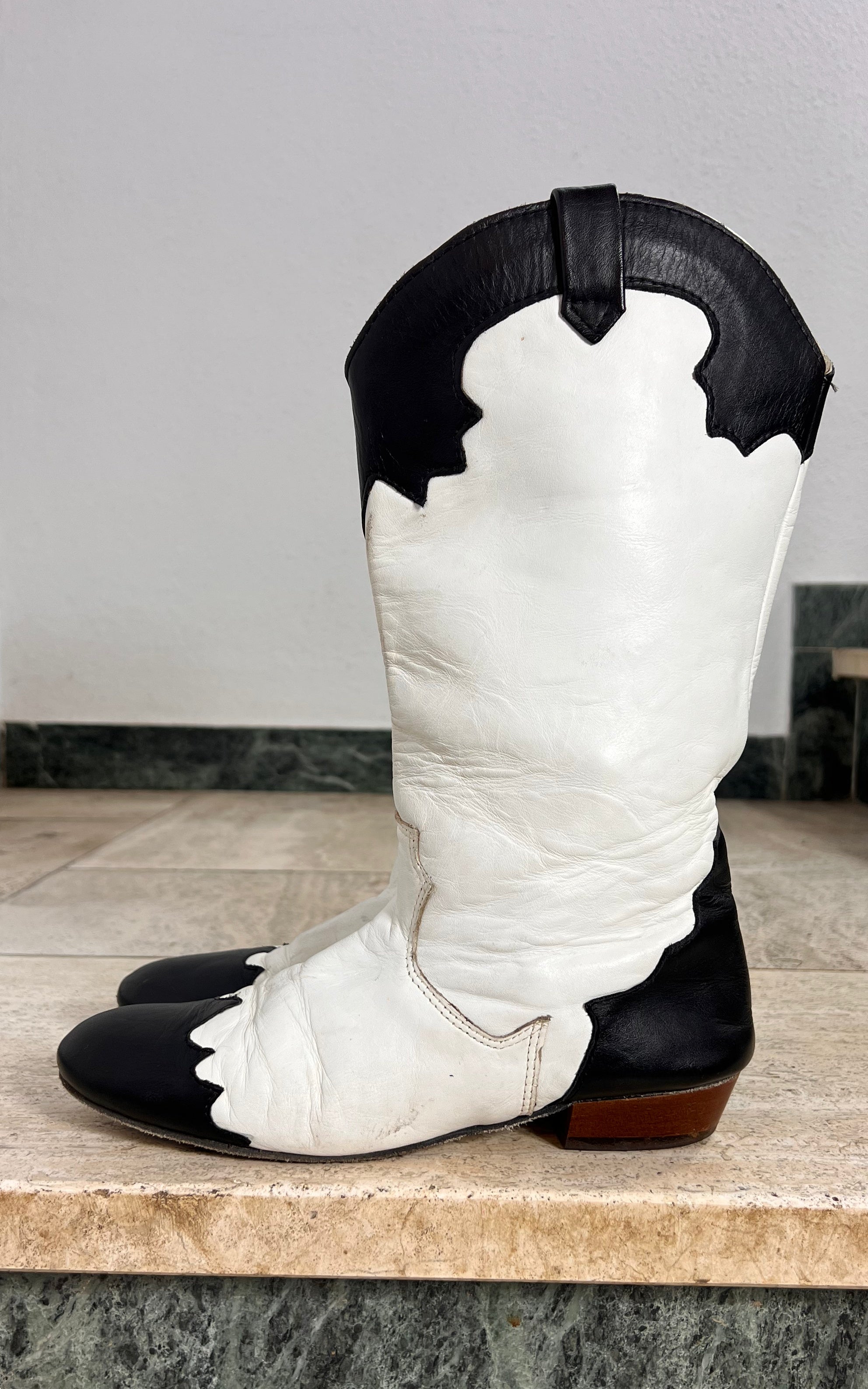 Vintage Black and White Western Cowboy Boots 38