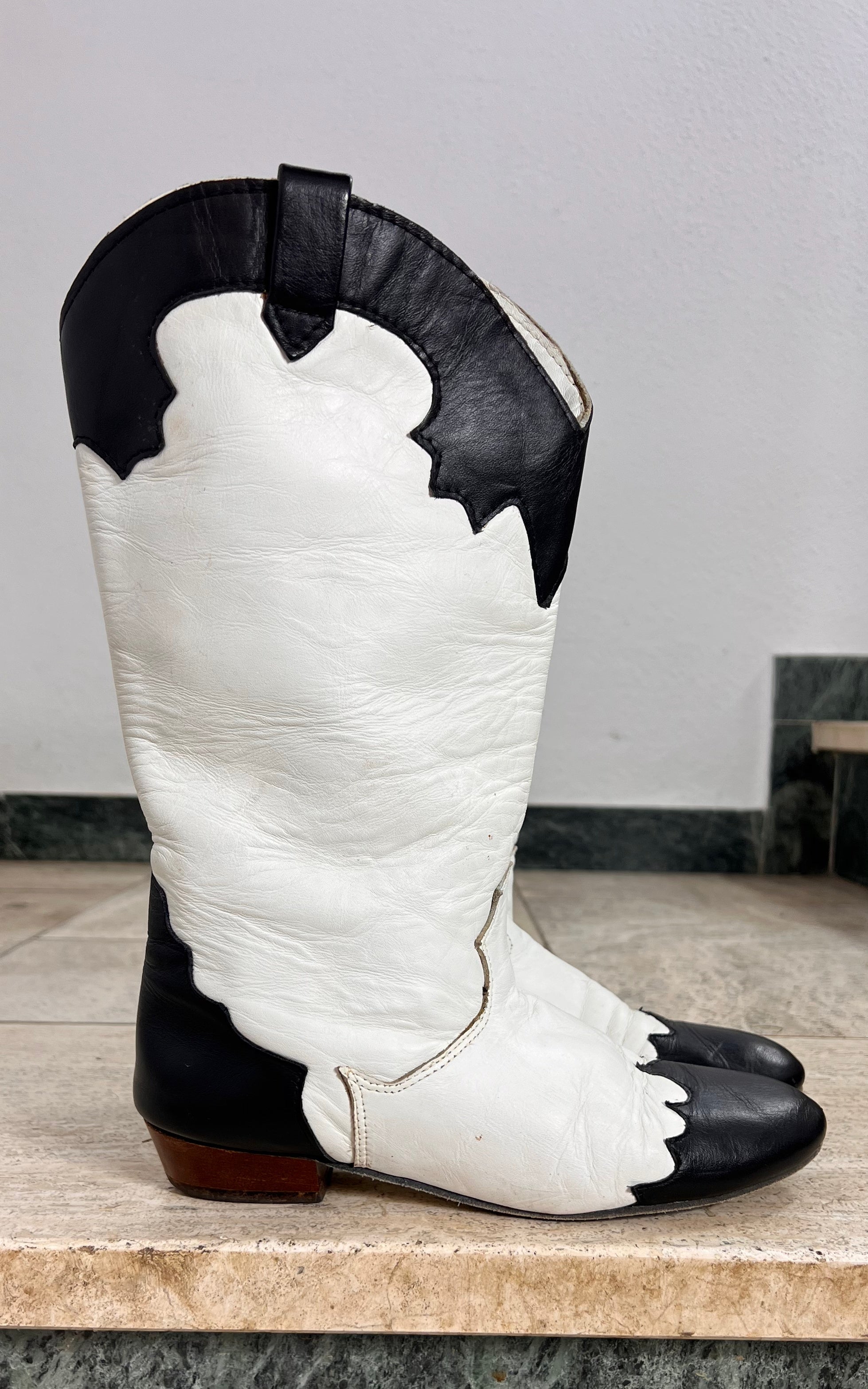 Vintage Black and White Western Cowboy Boots 38