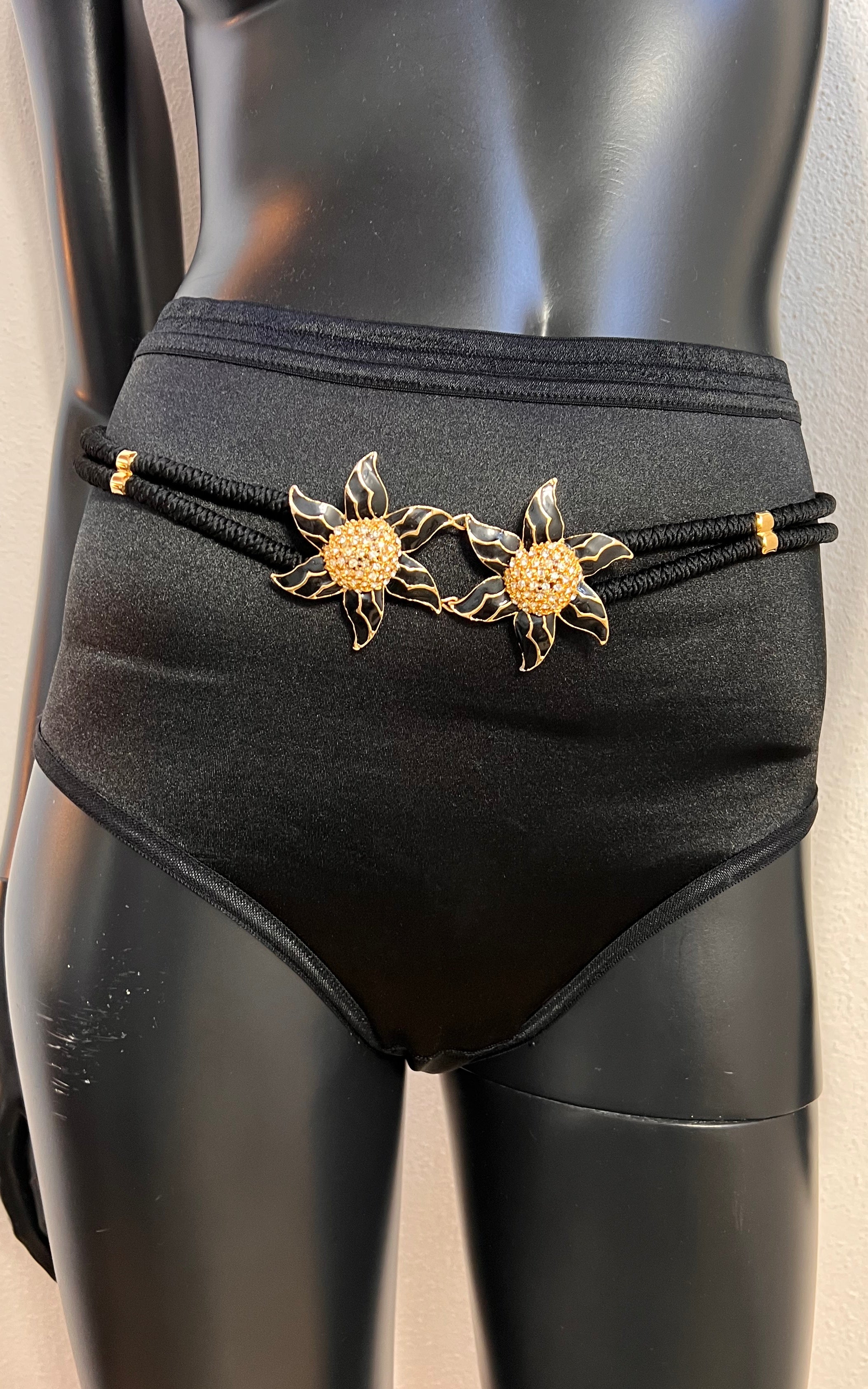 Vintage 70s Floral Cord Stretch Belt