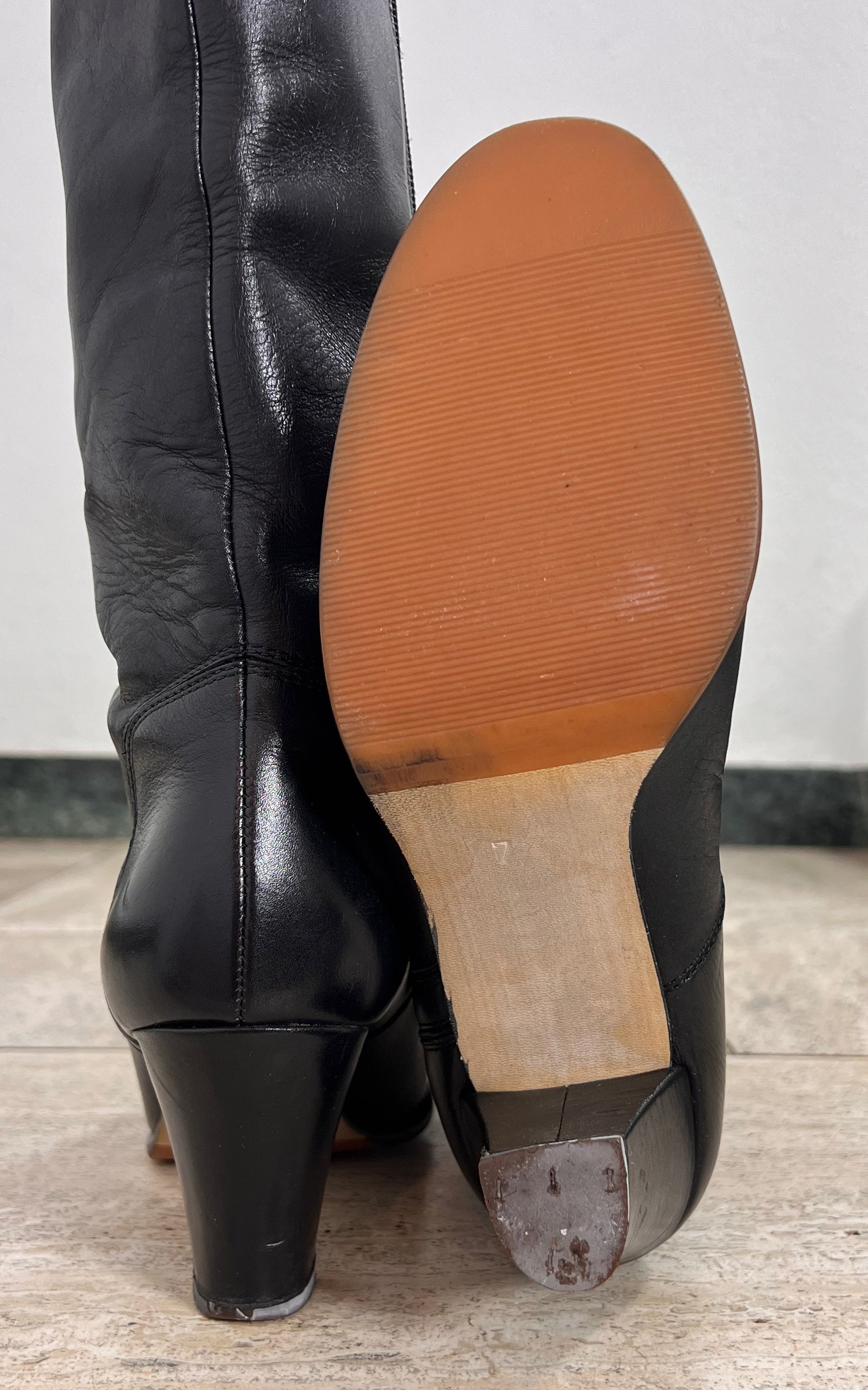 Vintage 70s Black Knee-High Boots 39