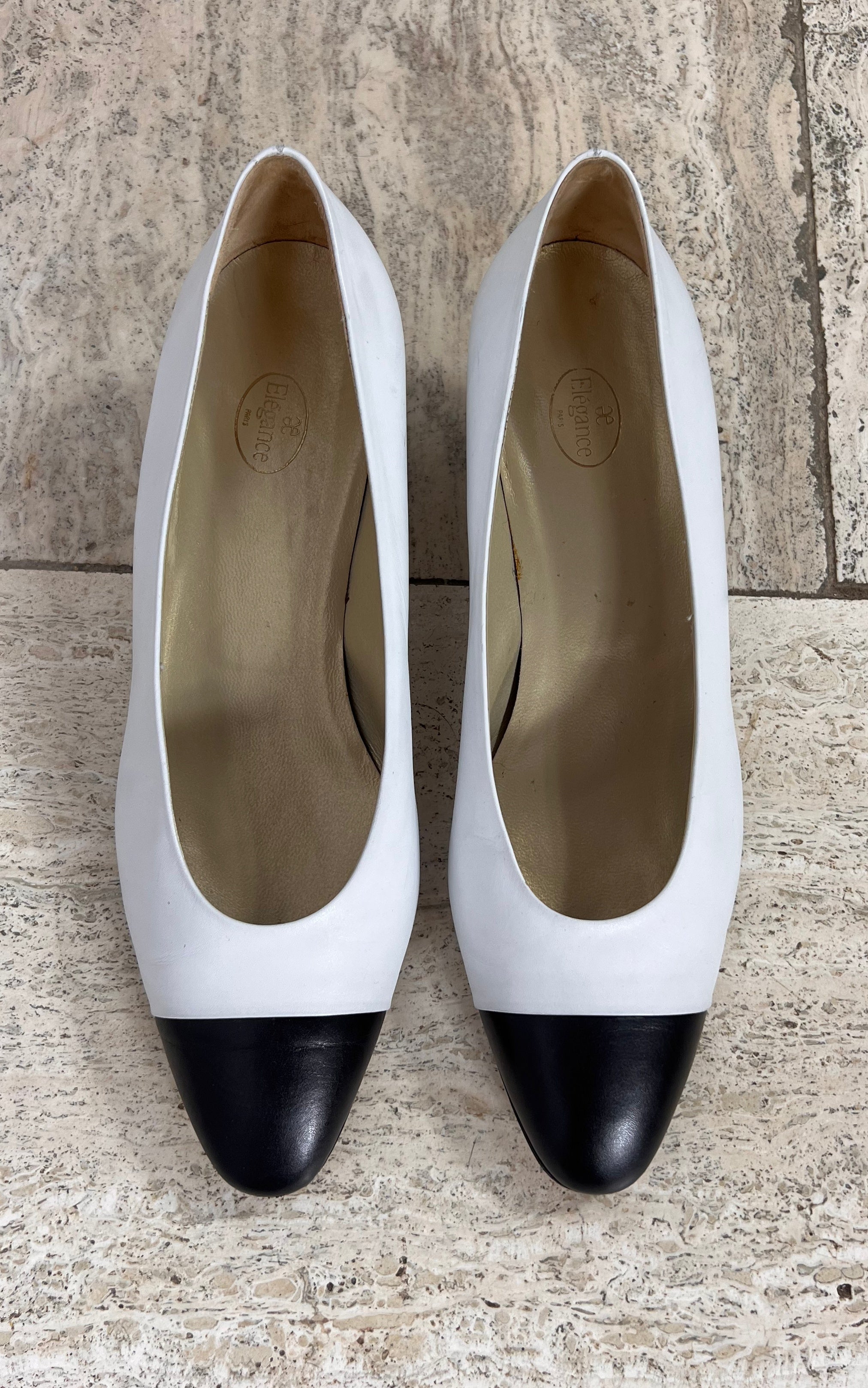 Vintage Elegance Paris Pumps 40