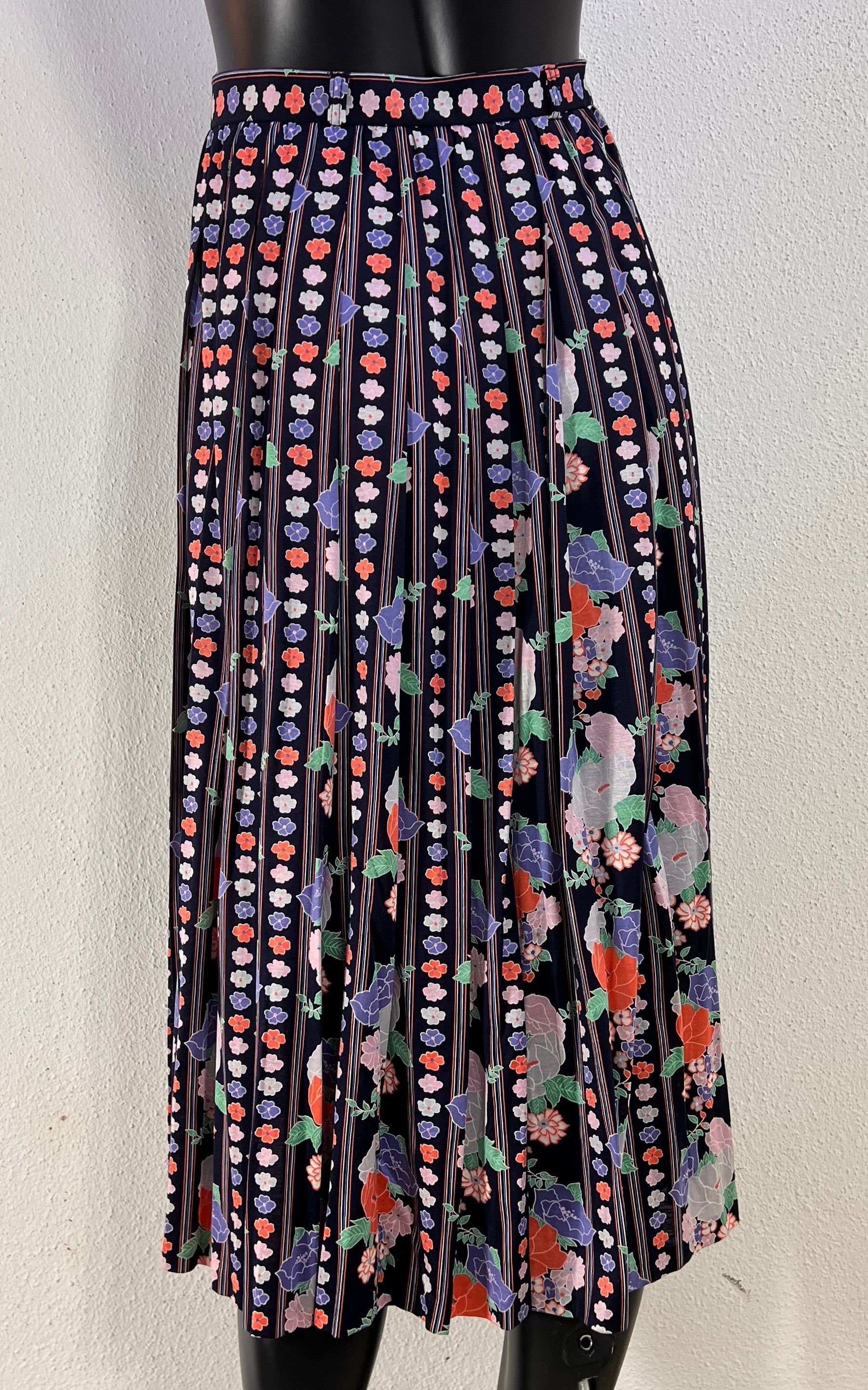 Vintage 70s Bleyle Pleated Flower Skirt