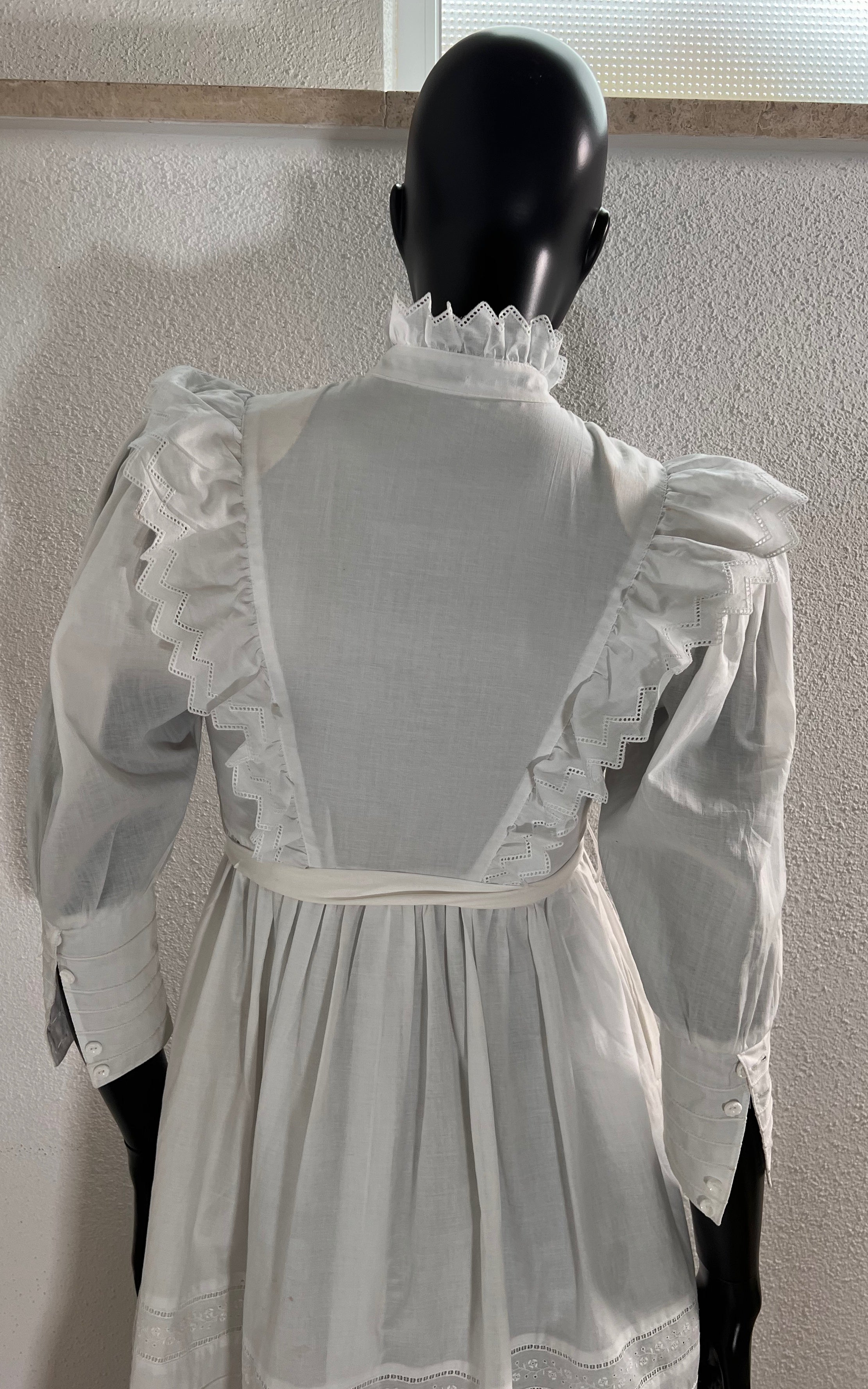 Abito in pizzo vintage anni '70