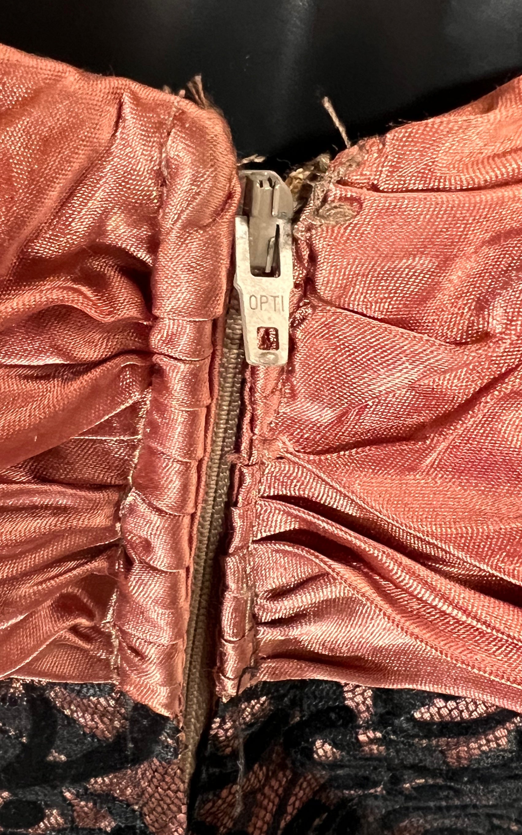 Abito vintage in pizzo Wallis