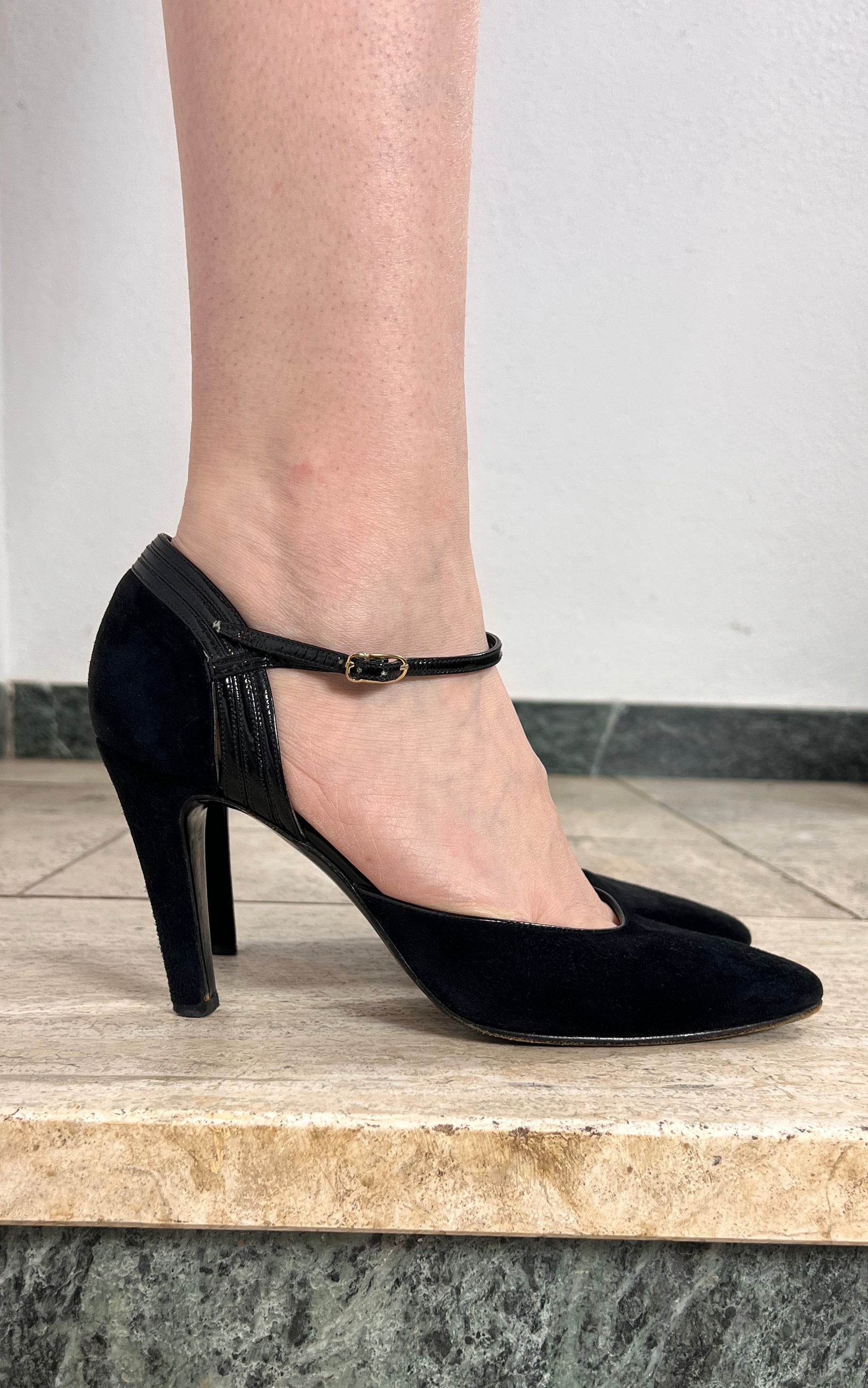 Vintage 70s Mary Jane Pumps 39