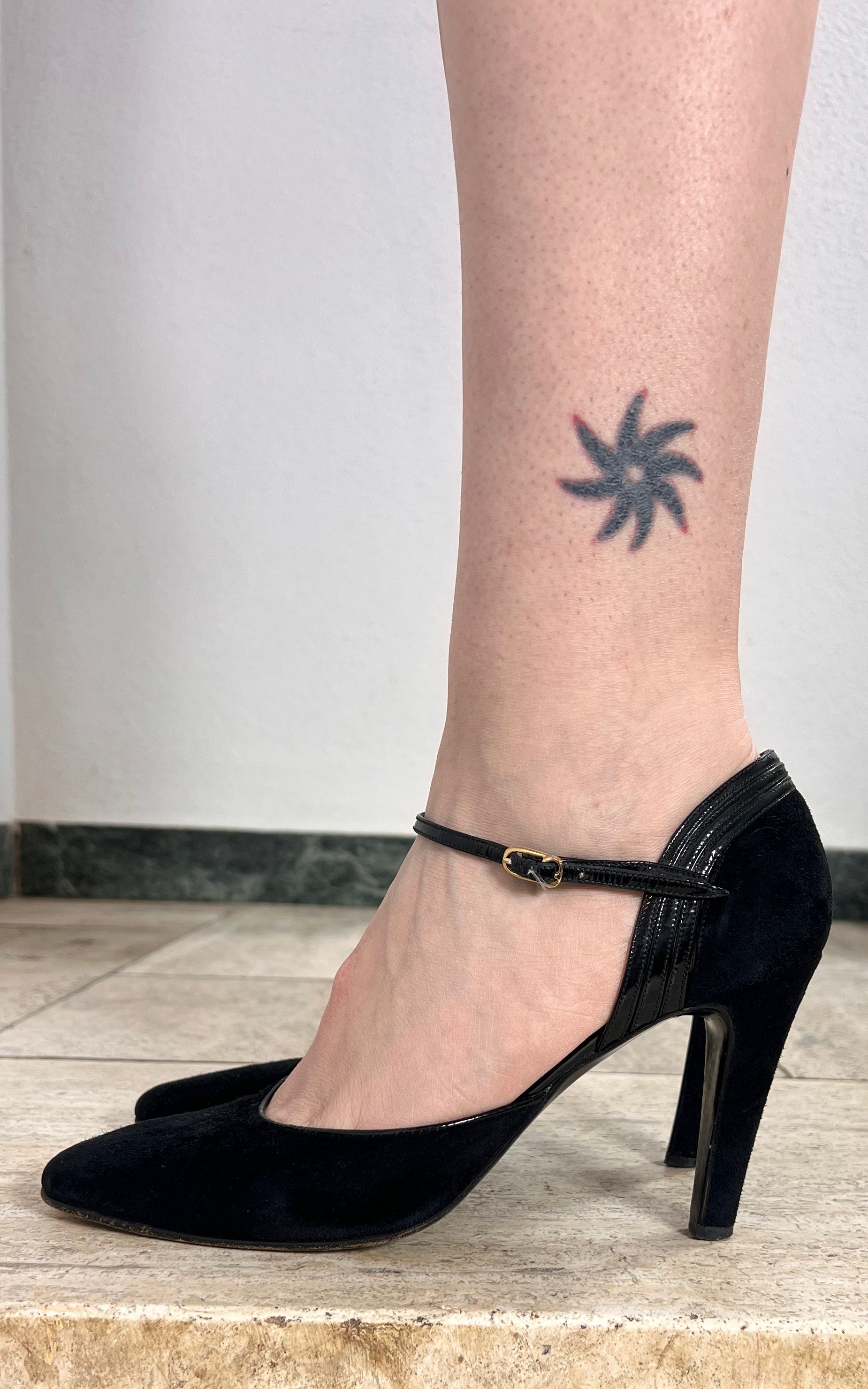 Vintage 70s Mary Jane Pumps 39