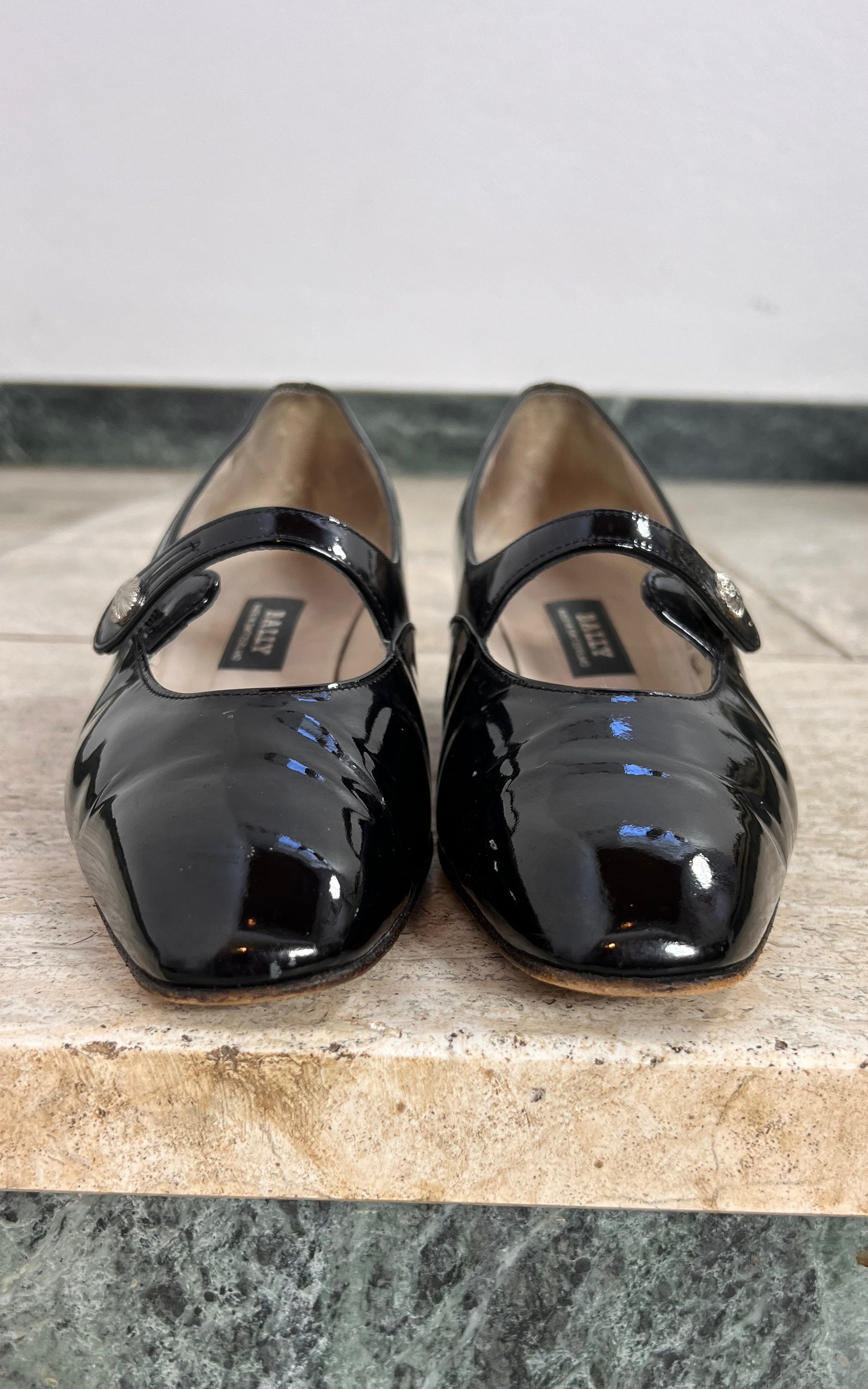 Vintage Bally Patent Leather Mary Jane Pump 39