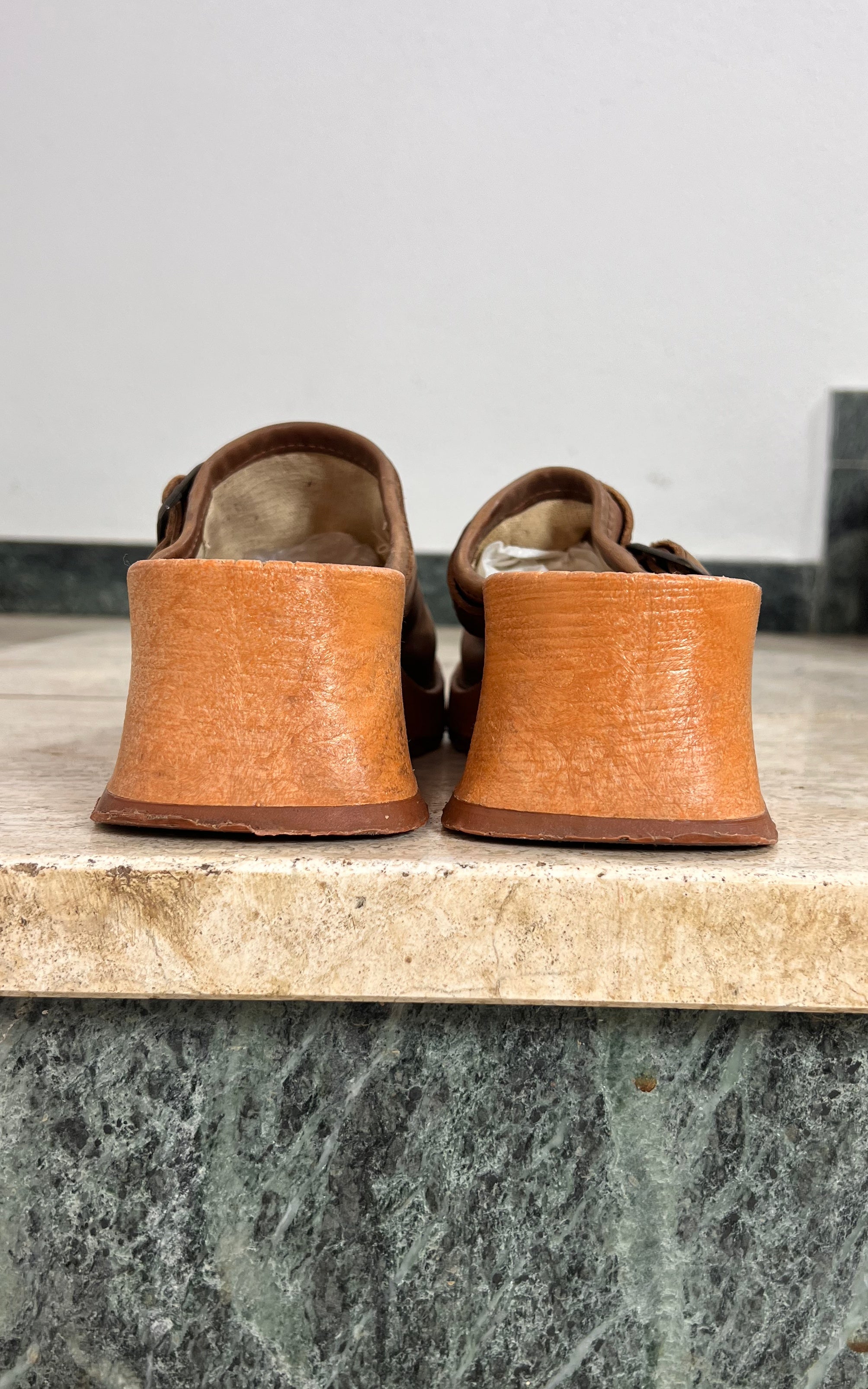 Vintage 70s Clogs 38